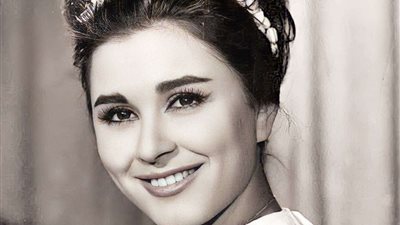 خلال حفل بالولايات المتحدة.. حذاء سعاد حسني يدخل في مزاد علني