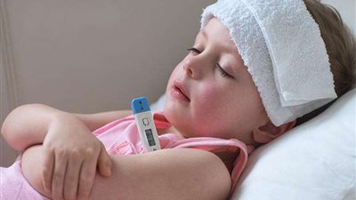 بعد سقوط الأمطار.. الإمارات: 20% ارتفاعا في حالات الحمى مع نقص الأدوية