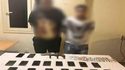 حشيش وآيس.. القبض على عاطلين للاتجار في المخدرات بالزاوية الحمراء