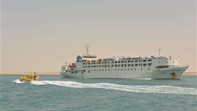 خدمة الإسعاف البحري بقناة السويس تستجيب لاستغاثة نقل مريضًا من إحدى السفن العابرة للقناة للعلاج