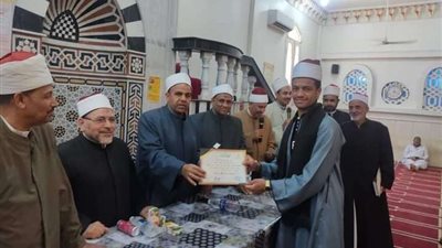 بالصور .. أوقاف أسيوط تكرم الأئمة المتميزين بإدارة أبنوب