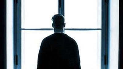 بعد نجاح ريفو.. أمير عيد يعود «بدواعي سفر»