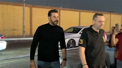 أشرف زكي وأحمد السعدني أبرز حضور عزاء عصام الشماع (صور)