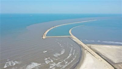 أهمية حاجز الأمواج الغربي الجديد لميناء دمياط