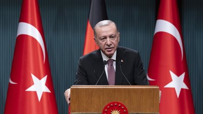 بلومبرج: تركيا توقف جميع المعاملات مع إسرائيل