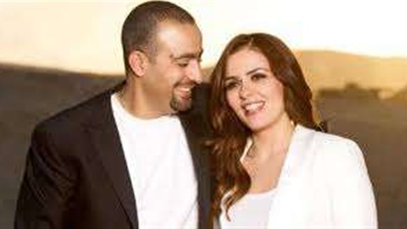 مها الصغير وزوجها