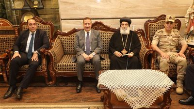 محافظ المنوفية يقدم التهنئة لـ الأنبا بنيامين والأخوة الأقباط احتفالًا بعيد القيامة المجيد
