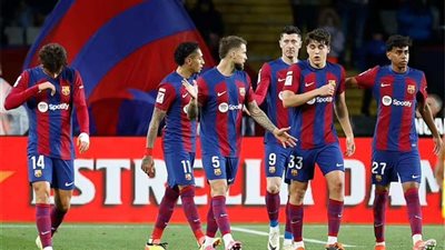 ليفاندوفسكي على رأس قائمة برشلونة لمواجهة جيرونا بالدوري الإسباني