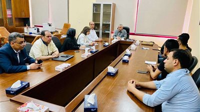 رئيس الدلتا التكنولوجية يناقش السلامة والصحة المهنية بالاجتماع الشهري