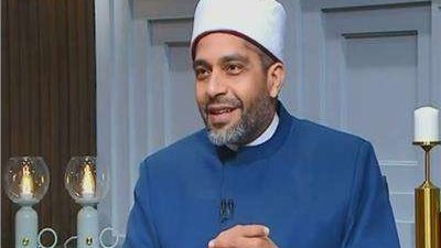 هل يجوز للمرأة وضع المكياج عند خروجها من المنزل؟.. أمين الفتوى يوضح