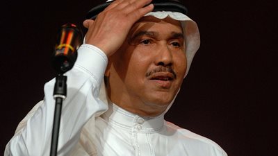 محمد عبده يطمئن الجمهور على حالته الصحية بعد إصابته بالسرطان
