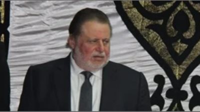 محافظ البنك المركزي يعزي كريم عبد العزيز في وفاة والدته