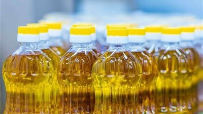 التموين تعلن استيراد 102 ألف طن زيت طعام