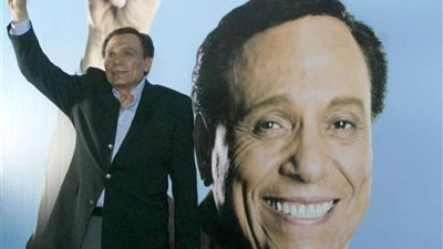 عادل إمام يحتل تريند جوجل بسبب 