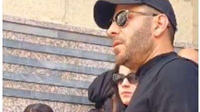 إياد نصار أبرز الحاضرين جنازة والدة يسرا اللوزي