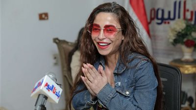 دوللي شاهين: لا أنزعج من تصنيفي كممثلة إغراء وضد مصطلح السينما النظيفة