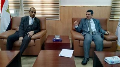 رئيس جامعة أسيوط الجديدة التكنولوجية يلتقي وفد وزارة المالية