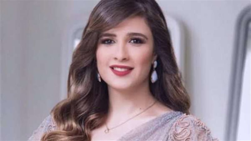 الفنانة ياسمين عبد
