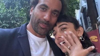 سلمى أبو ضيف تعلن خطوبتها على شاب من خارج الوسط الفني