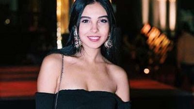 بعد ضجة خطوبتها.. من هي سلمى أبو ضيف؟