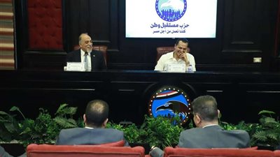 نائب رئيس «مستقبل وطن» وزعيم الأغلبية يجتمعان برؤساء اللجان النوعية بالنواب ومنسقي الهيئة البرلمانية بالمحافظات