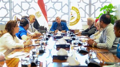 وزيرة البيئة توجه بضرورة عقد دورات تدريبية حول قانون المخلفات