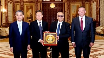 وكيل مجلس الشيوخ يستقبل وفد الحزب الشيوعي الصيني