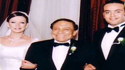 في لقاء نادر.. عادل إمام يكشف رد فعله عند ارتباط ابنته سارة (فيديو)