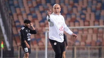 مدرب سموحة السابق يطالب حسام حسن بضم ثنائي الزمالك لقائمة المنتخب