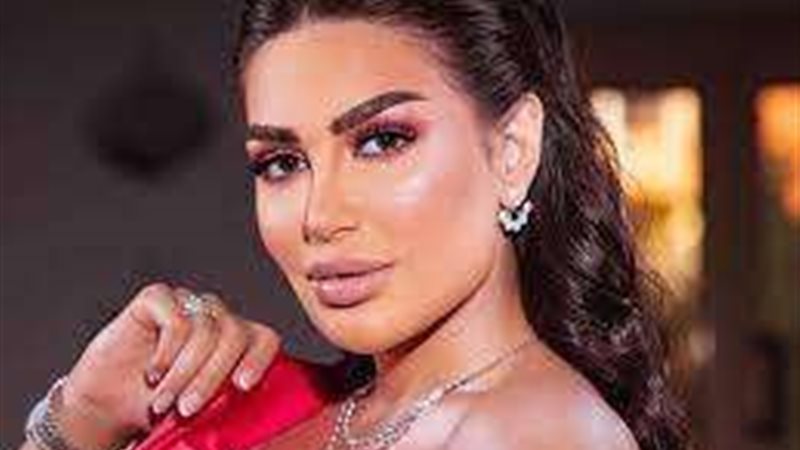 سارة نخلة