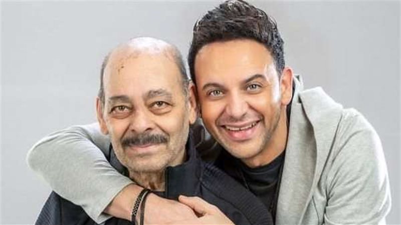 مصطفي قمر ووالده
