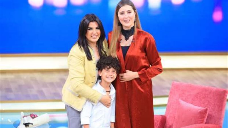 عائشة بن أحمد والطفل