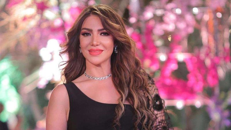 الفنانة لقاء سويدان