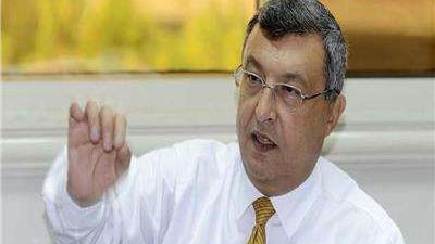 وزير البترول الأسبق: مصر لديها القدرة على توليد 44 جيجا وات من الكهرباء .. فيديو