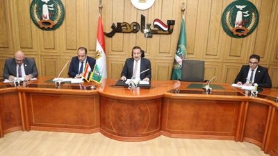 محافظ المنوفية يترأس اجتماع مجلس إدارة المنطقة الحرة بشبين الكوم
