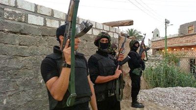 مصرع عنصر إجرامي في عملية تبادل إطلاق النيران مع قوات الأمن أثناء القبض عليه بأسيوط