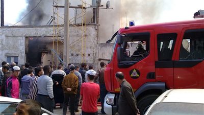 عاجل.. انهيار عقار بالجيزة وقوات الحماية المدنية تحاول إخراج الضحايا من تحت الأنقاض