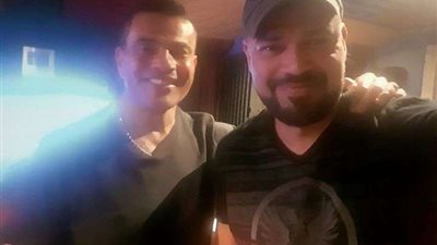 خالد تاج الدين يمازح عمرو دياب: «الأغنية  هتتشال من الألبوم»