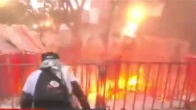 بعد مواجهة عنيفة مع قوات الشرطة.. متظاهرون مكسيكيون يشعلون النار في السفارة الإسرائيلية