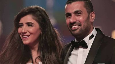 مي عمر ومحمد سامي يستقران على 