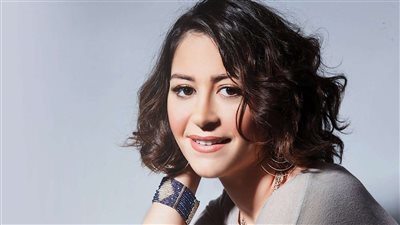 بعدة عدة تأجيلات.. منة شلبي في بلاتوه 