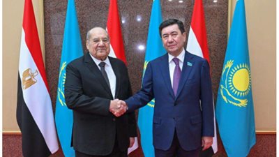 رئيس مجلس الشيوخ يلتقي بنظيره الكازاخي لتعزيز العلاقات الثنائية