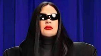 بعد ظهورها بـ لوك غريب ..فيفي عبده مطلوبة على جوجل