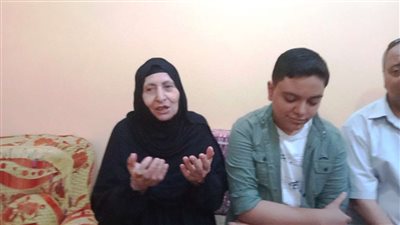 الأول على محافظة المنوفية بالإعدادية: حلمى الالتحاق بكلية الطب (صور)