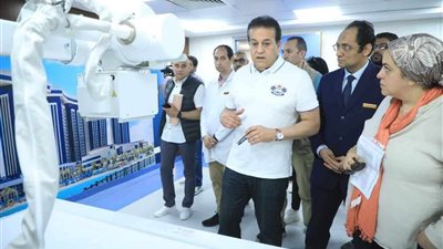 وزير الصحة يتفقد مستشفيي رأس الحكمة والضبعة المركزي بمطروح