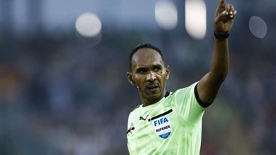 قبل مباراة مصر وغينيا بيساو.. أبرز المباريات التي أدارها السوداني حكم اللقاء