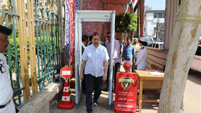 محافظ المنوفية يتفقد انتظام سير امتحانات الثانوية العامة بمدرسة الشهيد أحمد عبدالرحيم السرسي