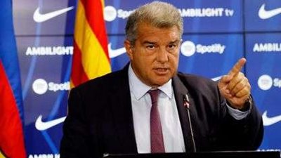 لابورتا يكشف سبب استغناء برشلونة عن تشافي