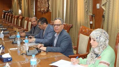 رئيس جامعة المنوفية يترأس اجتماع لجنة الاحتياجات .. تعرف على التفاصيل