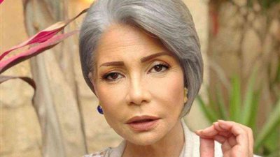 زواج المرأة في سن متأخرة.. سوسن بدر تُعلّق